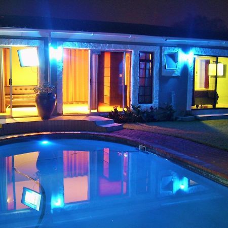Berry Bliss Guest House กาโบโรเน ภายนอก รูปภาพ