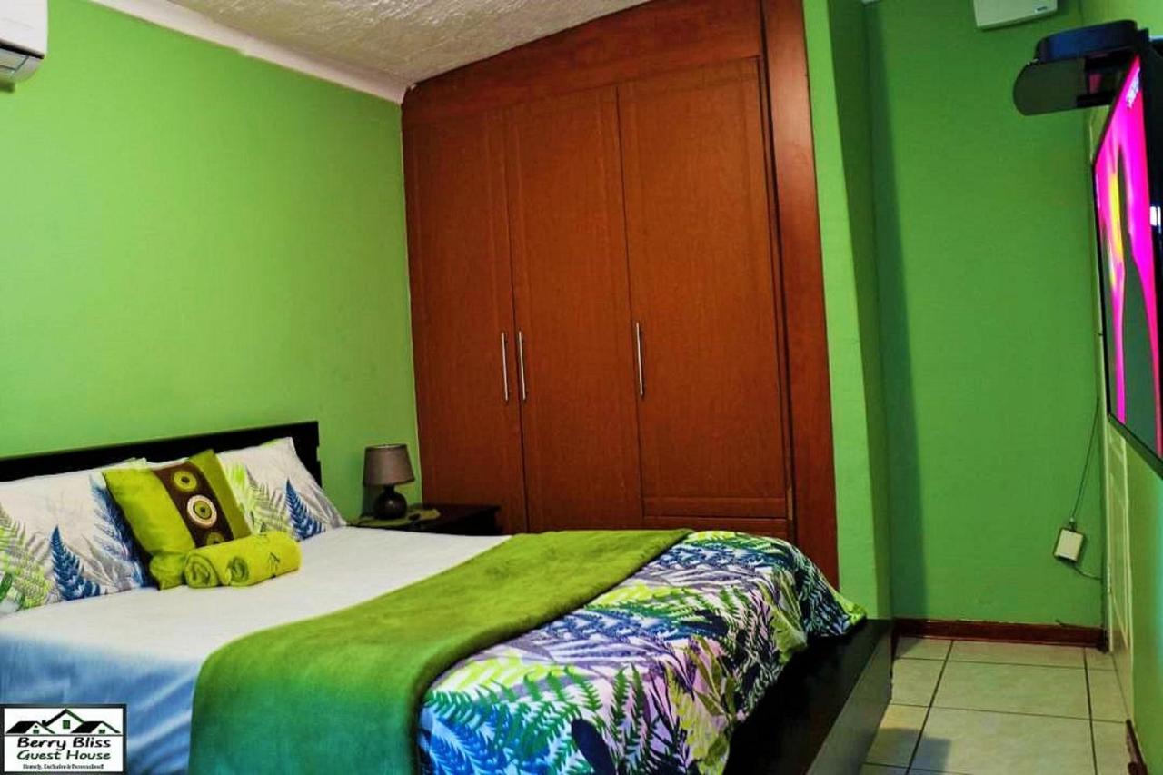 Berry Bliss Guest House กาโบโรเน ภายนอก รูปภาพ