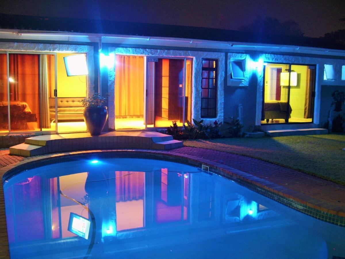 Berry Bliss Guest House กาโบโรเน ภายนอก รูปภาพ