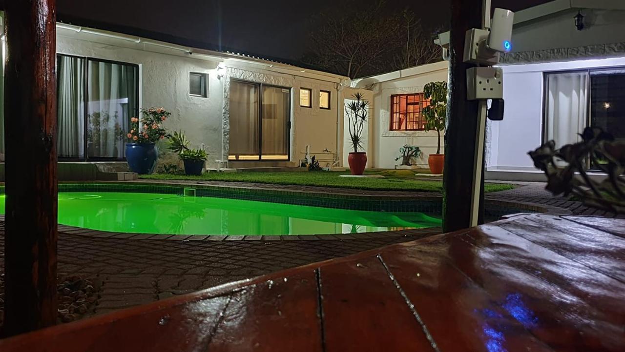 Berry Bliss Guest House กาโบโรเน ภายนอก รูปภาพ