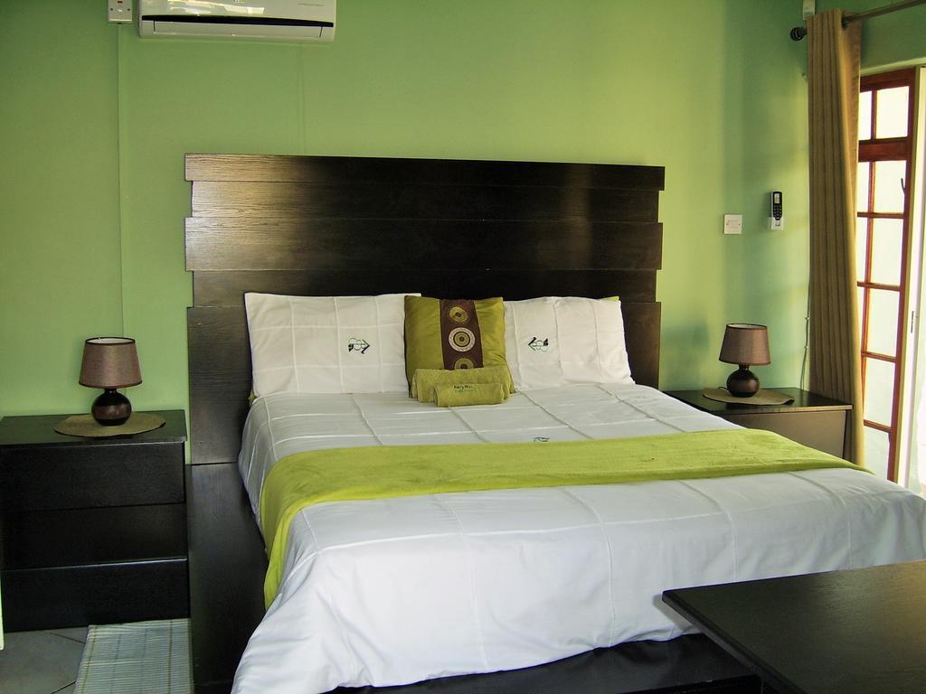Berry Bliss Guest House กาโบโรเน ภายนอก รูปภาพ