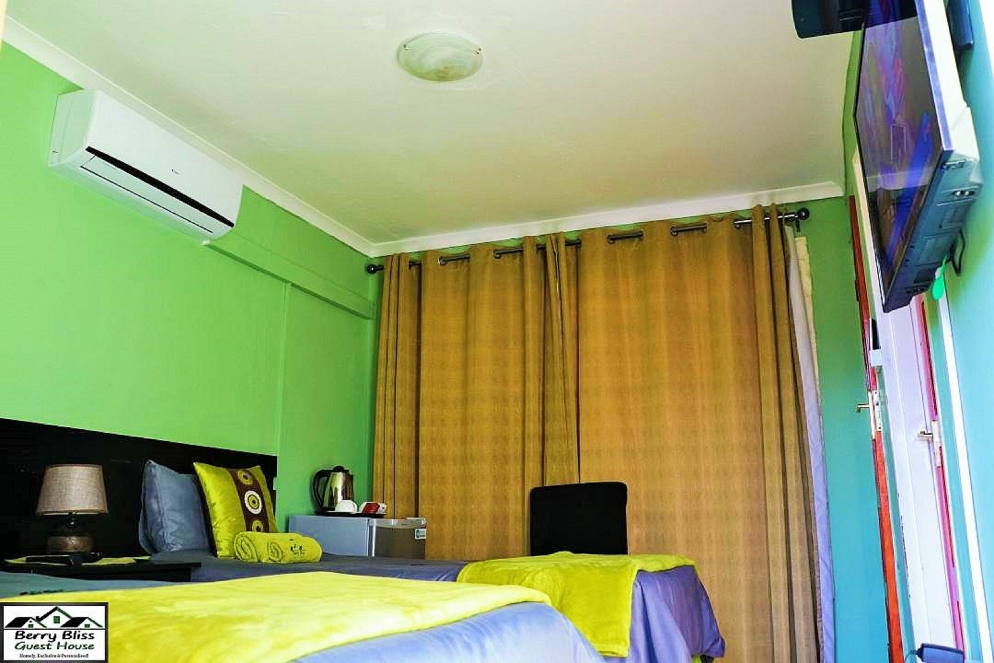 Berry Bliss Guest House กาโบโรเน ภายนอก รูปภาพ
