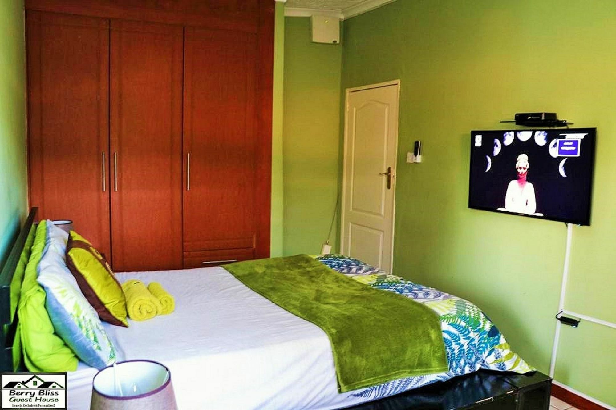 Berry Bliss Guest House กาโบโรเน ภายนอก รูปภาพ