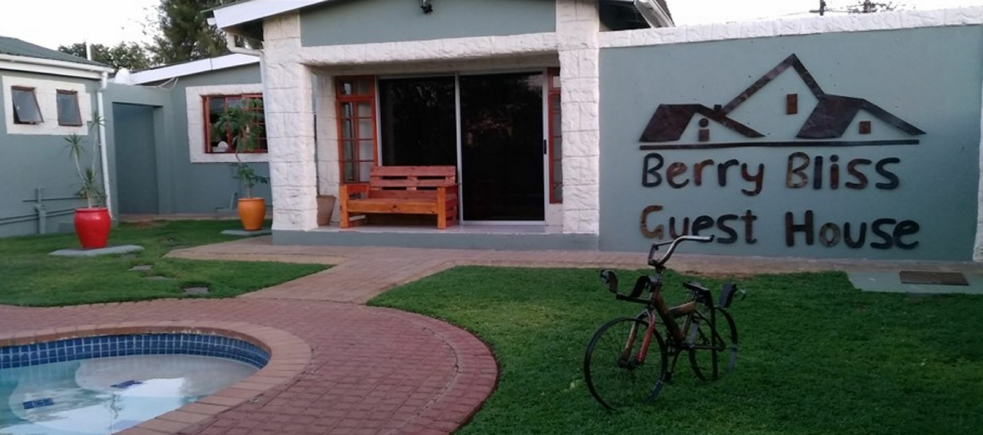 Berry Bliss Guest House กาโบโรเน ภายนอก รูปภาพ