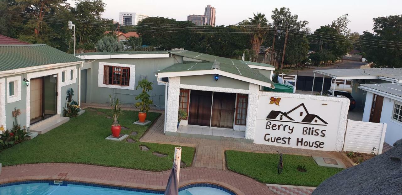 Berry Bliss Guest House กาโบโรเน ภายนอก รูปภาพ
