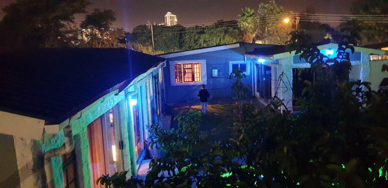 Berry Bliss Guest House กาโบโรเน ภายนอก รูปภาพ