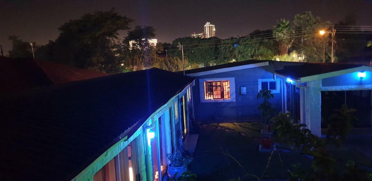 Berry Bliss Guest House กาโบโรเน ภายนอก รูปภาพ